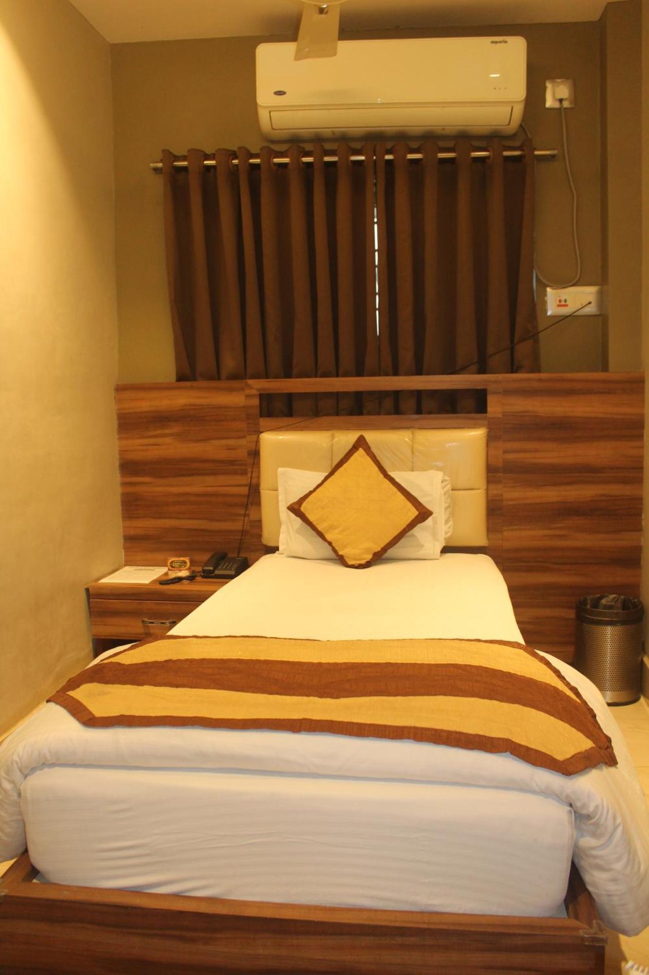Hotel Oishi Plaza Mukutmanipur Exterior photo