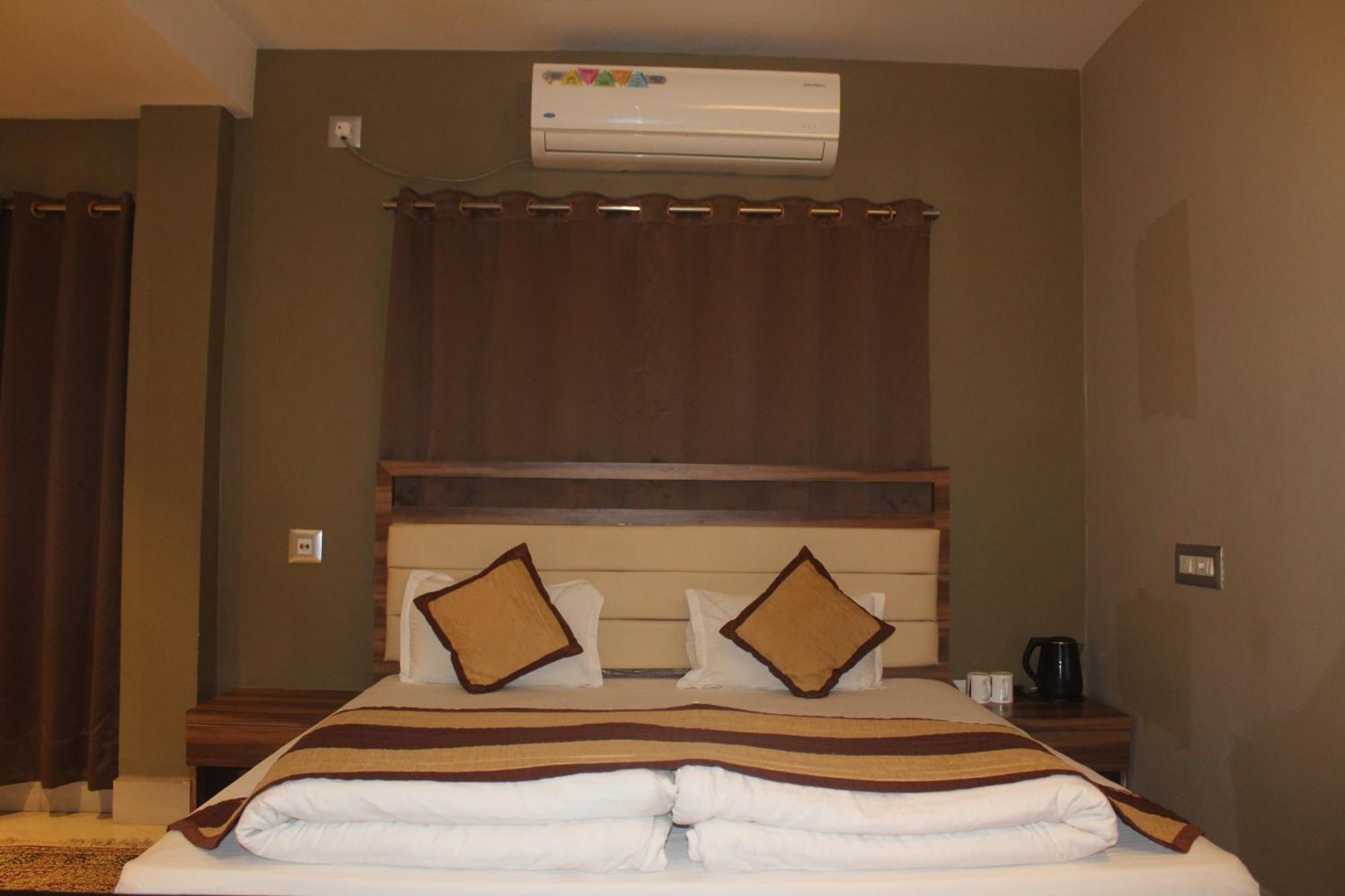 Hotel Oishi Plaza Mukutmanipur Exterior photo