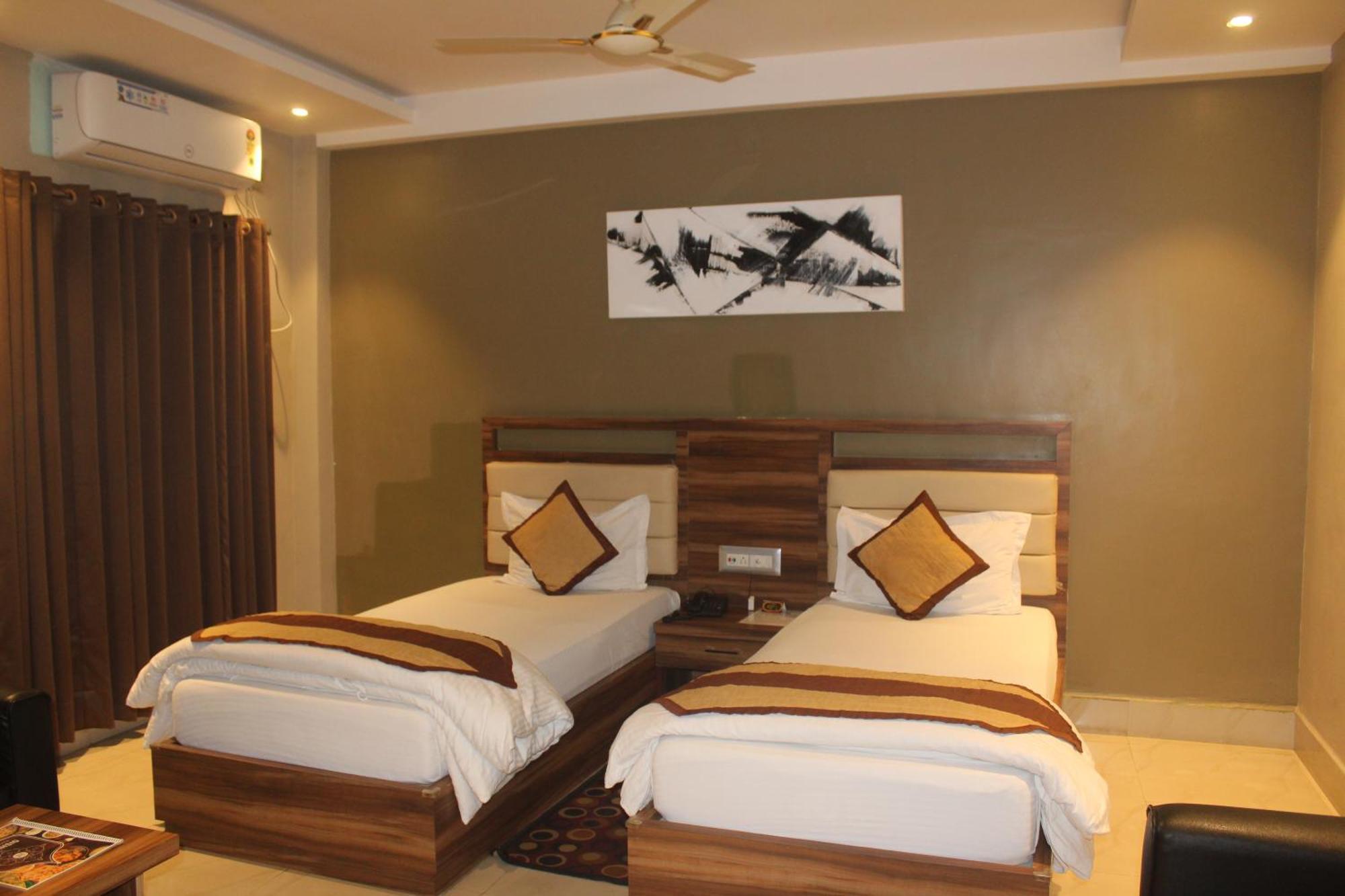 Hotel Oishi Plaza Mukutmanipur Exterior photo