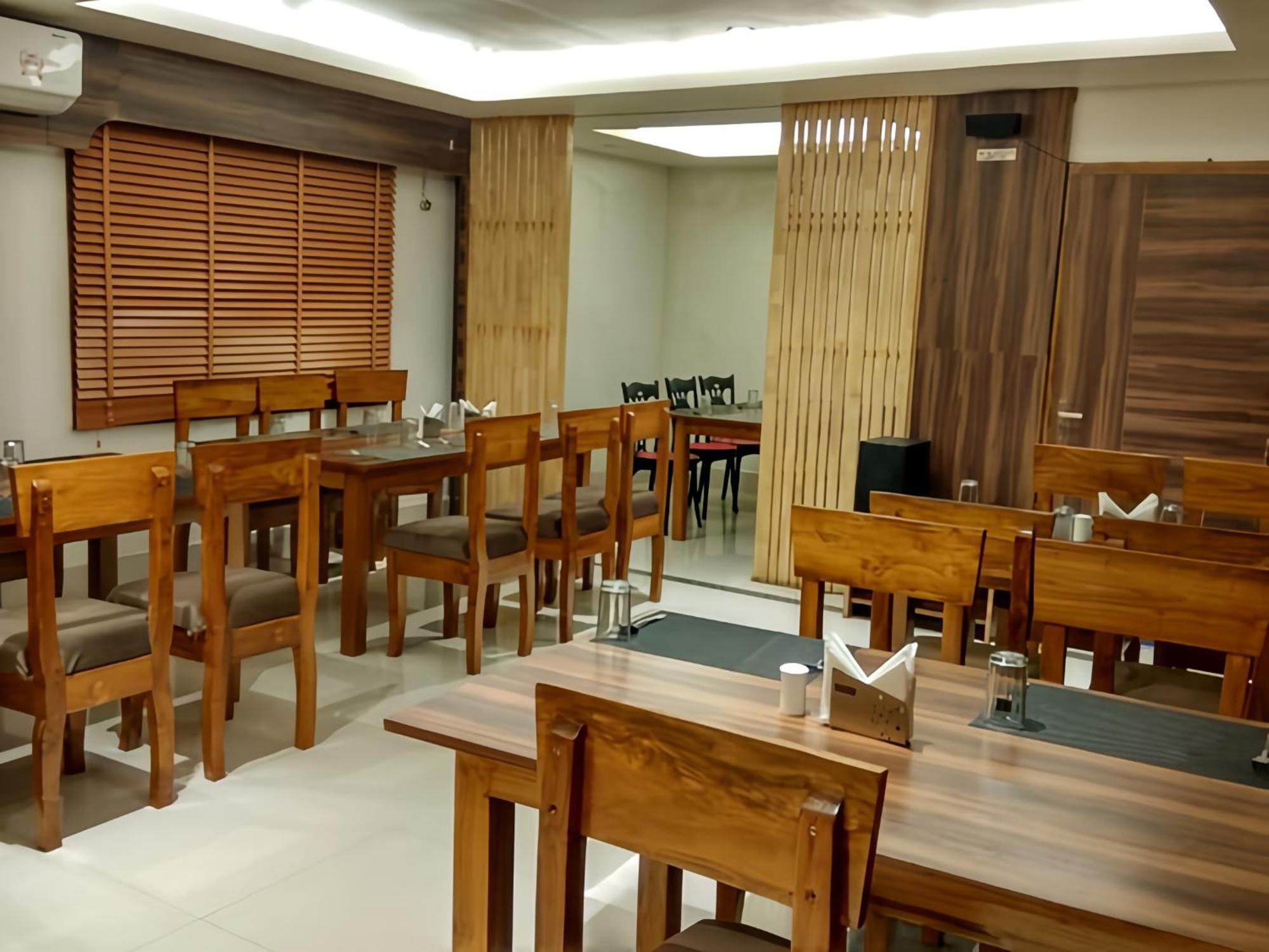 Hotel Oishi Plaza Mukutmanipur Exterior photo